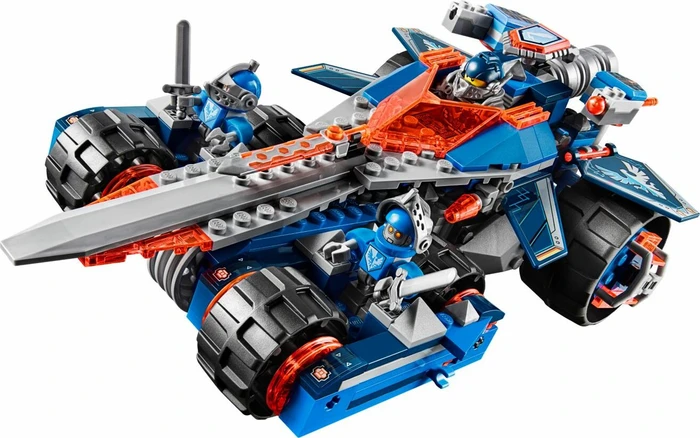 LEGO Nexo Knights - Clays Klingen-Cruiser