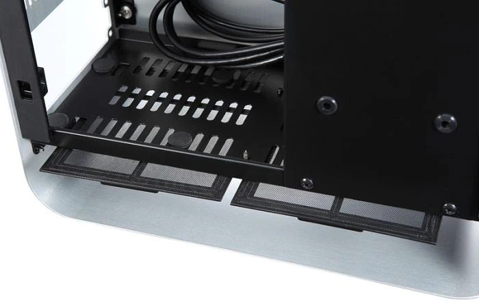 Cooltek UMX1 silber, Mini-ITX