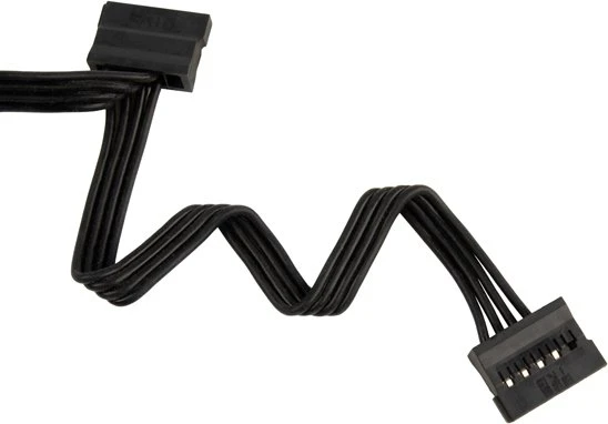 SilverStone CP06-L, SATA Adapter Kabel, 1 auf 3 SATA Stecker (Super Flexibel), 2x 2200µF Kondensatoren
