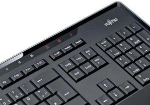 Fujitsu KB910 Keyboard, USB, DE