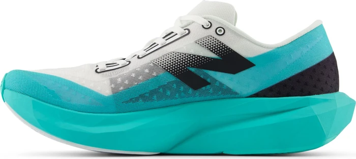 New Balance FuelCell Rebel v4 cyber jade/white/black (Herren)