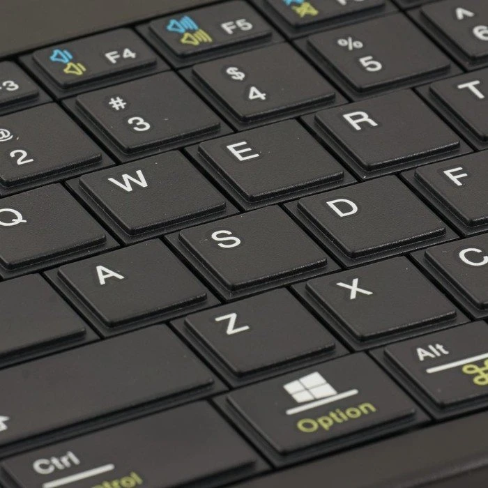 R-Go Goldtouch Travel GO2 QWERTZ schwarz, USB, DE