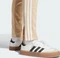 adidas Adicolor SST Trainingshose lang magic beige (Damen) Vorschaubild