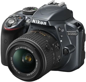 Nikon D3300 grau mit Objektiv AF-S DX 18-55mm 3.5-5.6 G II VR
