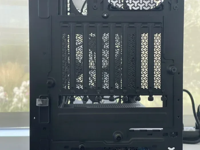 Corsair Frame 5000D RS ARGB, schwarz, Glasfenster