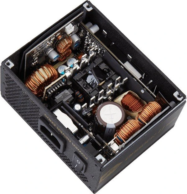 FSP Dagger Pro 650W, SFX 3.3