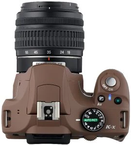 Pentax K-x schokolade mit Objektiv smc DA L 18-55mm 3.5-5.6 AL