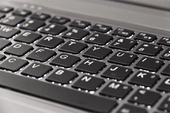 Schenker XMG A305-4UQ, Core i7-4710MQ, 8GB RAM, 1TB HDD, GeForce GTX 960M, DE