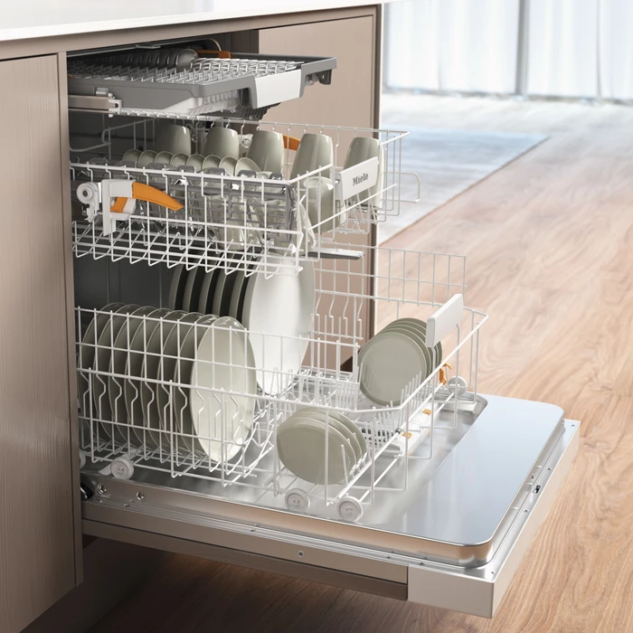 Miele G 5811 SCi Active Plus brillantweiß