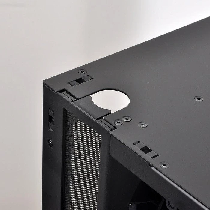 Lian Li PC-O8 schwarz, Glasfenster, RGB-Beleuchtung