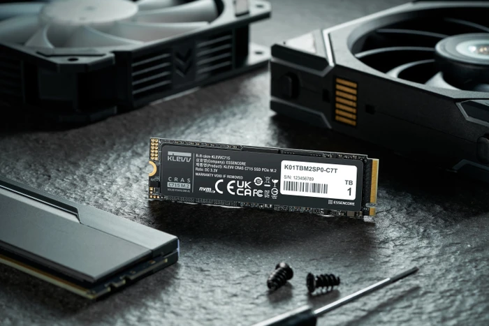 Klevv Cras C715 1TB, M.2 2280 / M-Key / PCIe 3.0 x4