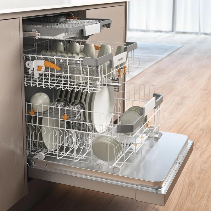 Miele G 5833 ECU Active Plus E CleanSteel edelstahl