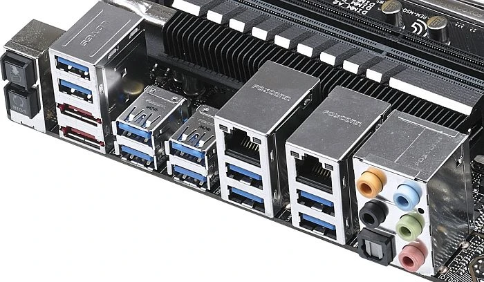 ASUS X99-E WS (Intel 2011-3)