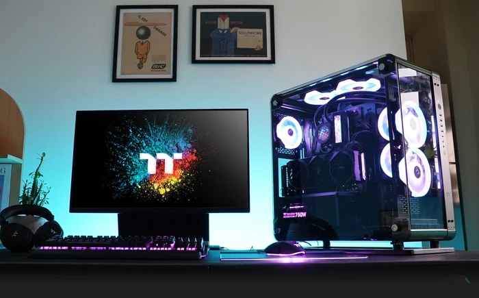 Thermaltake Core P6 TG Racing Green, Glasfenster