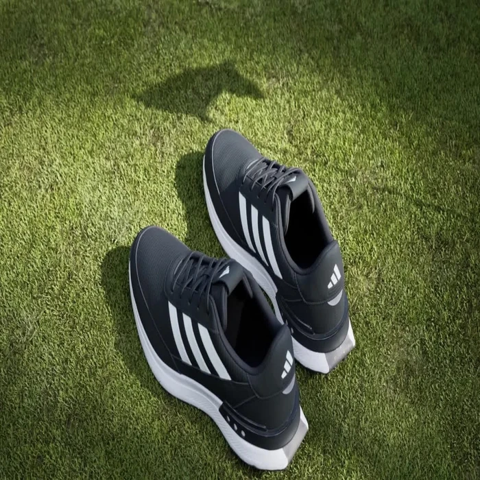 adidas S2G Spikeless 24 core black/cloud white/iron metallic (Herren)