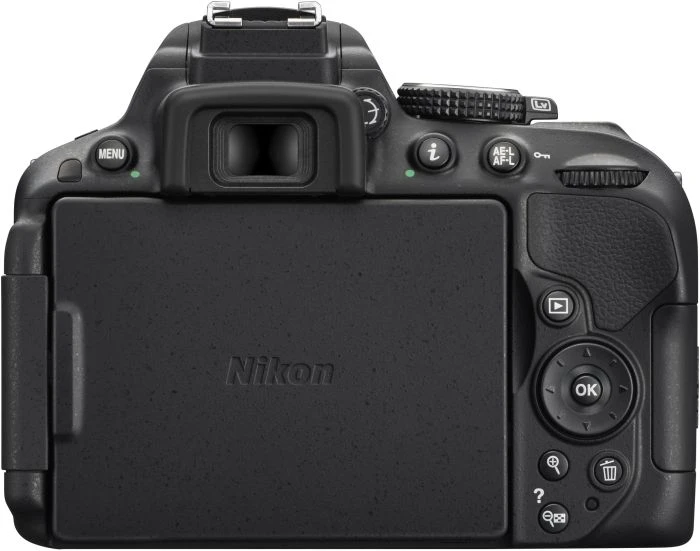 Nikon D5300 schwarz mit Objektiv Fremdhersteller