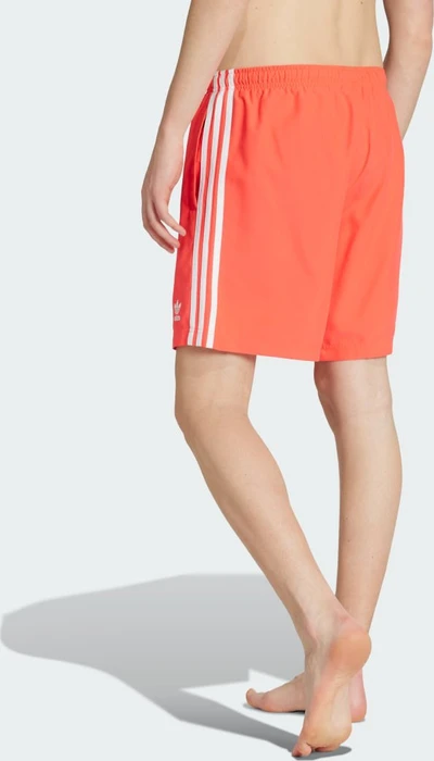 adidas Adicolor 3-Streifen 20cm Badeshorts lucid red (Herren)