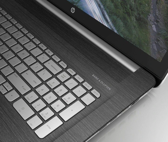 HP Envy 17-n100ng, Core i7-6500U, 8GB RAM, 1TB HDD, GeForce 940M, DE