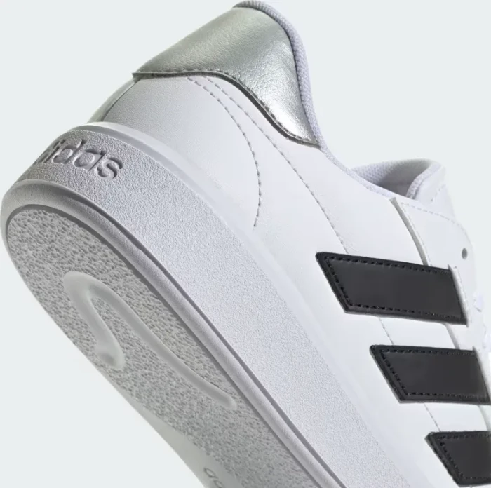 adidas Courtblock cloud white/core black/silver metallic (Damen)