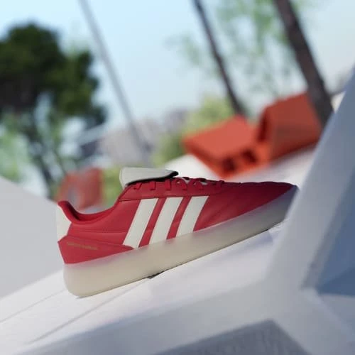 adidas Barreda Mundial better scarlet/off white/gold metallic