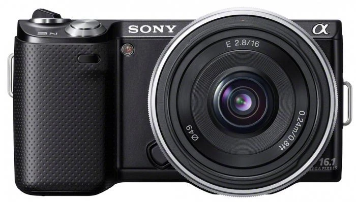 Sony Alpha NEX-5N schwarz mit Objektiv E 16mm 2.8 Pancake und E 18-55mm 3.5-5.6 OSS