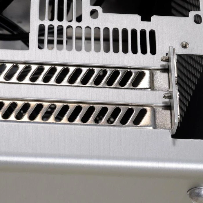 Lian Li PC-TU100A silber, Mini-ITX