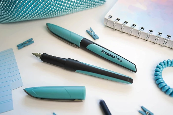 STABILO Flow MODERN OFFICE schwarz/pastelltürkis, rechte Hand, mittel