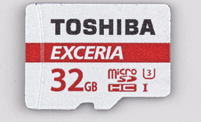 Toshiba Exceria M302-EA R90 32GB Kit, UHS-I U3, Class 10