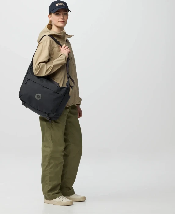 Fjällräven Färden Crossbody Umhängetasche coal black