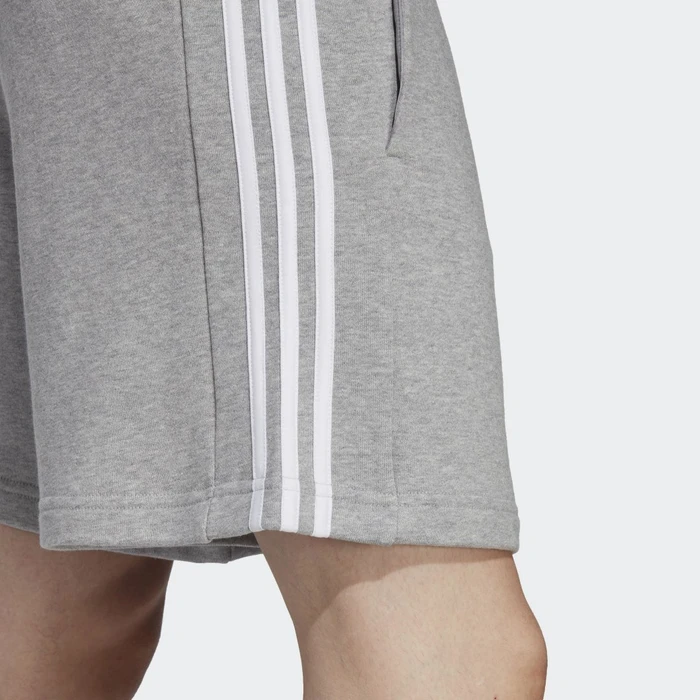 adidas Essentials French Terry 3-Streifen Shorts medium grey heather (Herren)