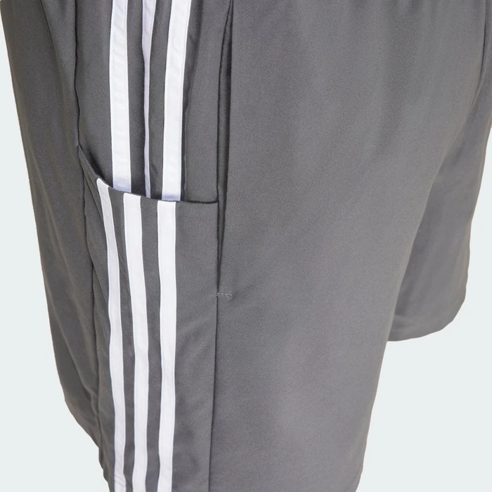adidas Aeroready Essentials Chelsea 3-Streifen Shorts Trainingshose kurz grey six (Herren)