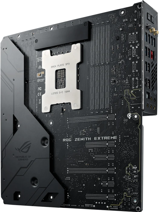 ASUS ROG Zenith Extreme (AMD TR4)