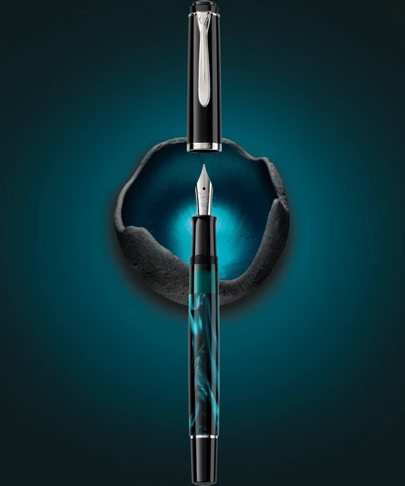 Pelikan Classic Special Edition 2021 M205 petrol marmoriert, rechte Hand, mittel