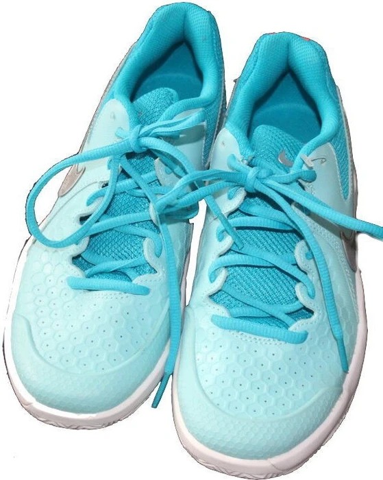 Nike Air Zoom Resistance bleached aqua/metallic silver (Damen)