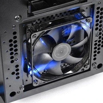 Thermaltake Chaser A41, Acrylfenster