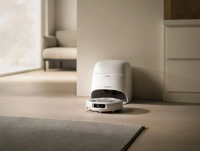 DJI ROMO A Saug-/Wischroboter inkl. Absaug-/Reinigungsstation
