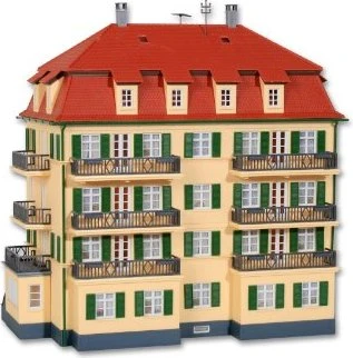Kibri Mehrfamilienhaus mit Balkon