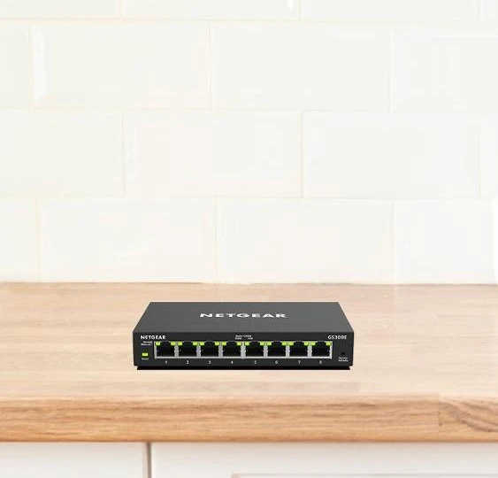 Netgear SOHO GS300 Desktop Gigabit Smart Switch, 8x RJ-45