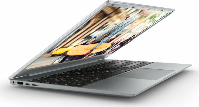Medion Akoya E15301, Ryzen 7 3700U, 8GB RAM, 512GB SSD, DE