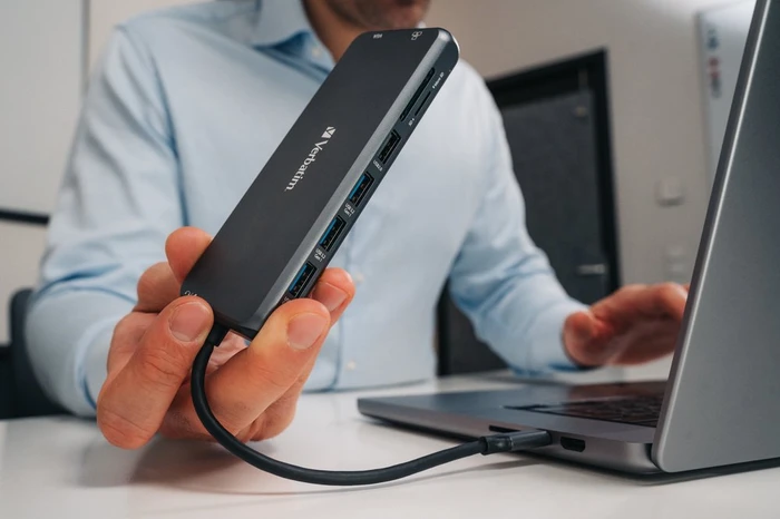 Verbatim USB-C Pro Multiport Hub CMH-14, USB-C 3.0 [Stecker]