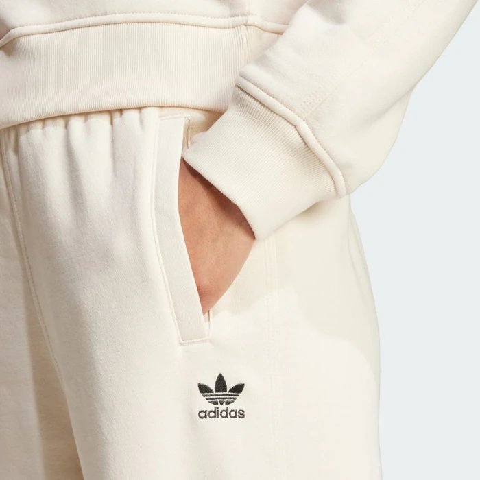 adidas Essentials Loose Trainingshose lang wonder white (Damen)