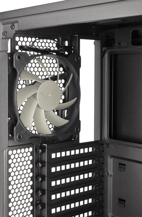Corsair Carbide Series Quiet 400Q, schallgedämmt