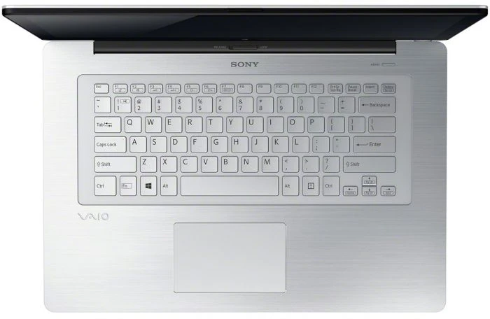 Sony Vaio Fit 15A, silber, Core i5-4200U, 8GB RAM, 16GB SSD, 1TB HDD, GeForce GT 735M, DE