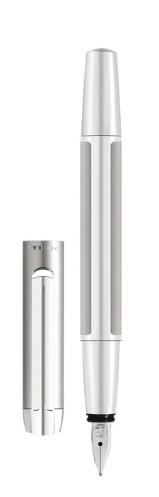 Pelikan Pura P40 silber, rechte Hand, mittel
