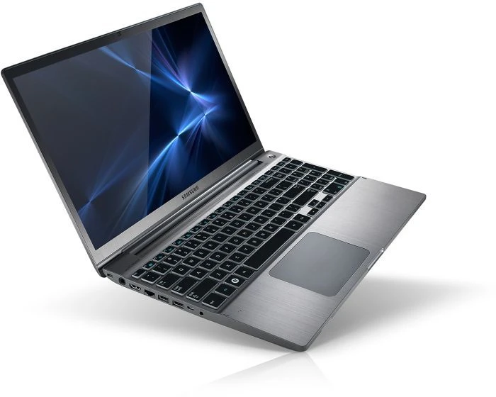 Samsung 700Z5C, Core i5-3210M, 8GB RAM, 16GB SSD, 1TB HDD, GeForce GT 640M, DE