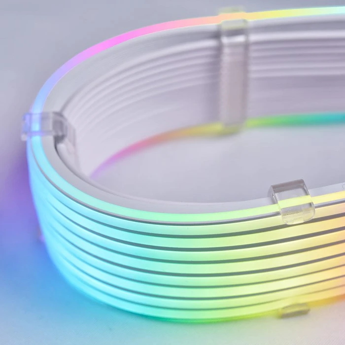 Lian Li Strimer Plus V2 12VHPWR, 16-Pin PCIe Verlängerungskabel, RGB beleuchtet, 8 LED-Bahnen, 32cm