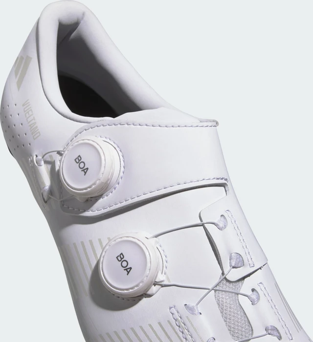 adidas Vueltano Carbon cloud white/crystal white/core black