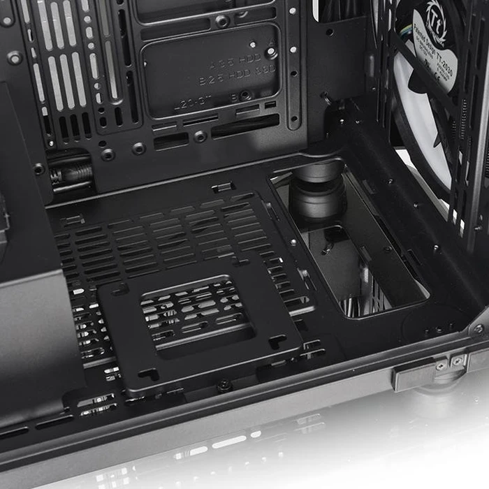 Thermaltake Level 20 GT, Glasfenster