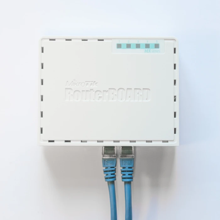 MikroTik RouterBOARD hEX Gigabit Router, 5x RJ-45, PoE PD