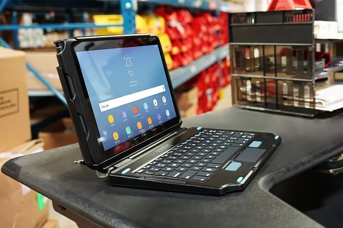 Gamber-Johnson 2-in-1 Attachable Keyboard für Samsung Galaxy Tab Active Pro/Tab Active4 Pro, schwarz, UK
